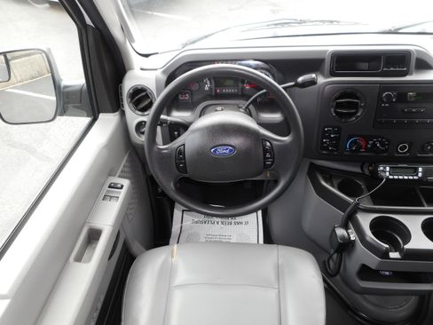 Used 2011 Ford E-150 and Econoline 150 Wagon w/ PWR Windows & Locks Group RWD image 21