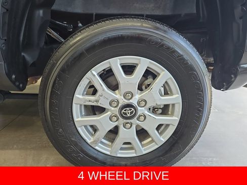 Used 2024 Toyota Tacoma SR5 AWD/4WD image 34