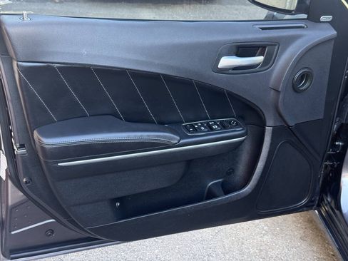 Used 2018 Dodge Charger R/T RWD image 12