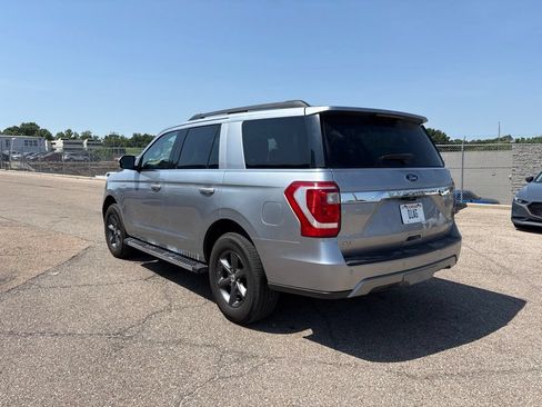 Used 2020 Ford Expedition XLT w/ FX4 Off-Road Package AWD/4WD image 5