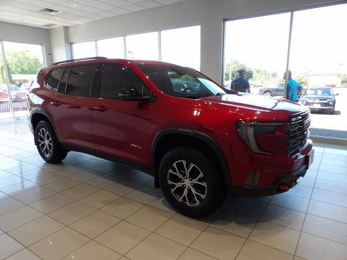 Used 2024 GMC Acadia AT4 w/ Super Cruise Package AWD/4WD image 3