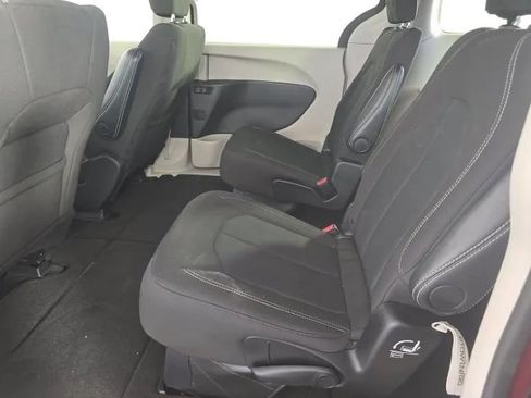 Used 2024 Chrysler Voyager LX FWD image 6