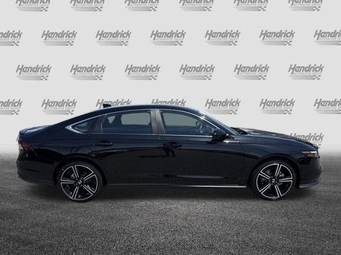 Used 2025 Honda Accord Sport image 11