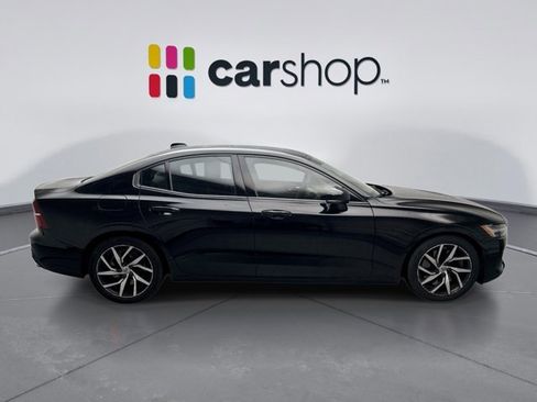 Used 2019 Volvo S60 T6 Momentum w/ Premium Package image 6