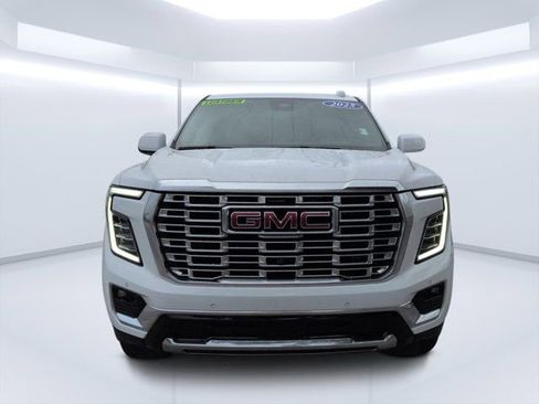 Used 2025 GMC Yukon Denali RWD image 8