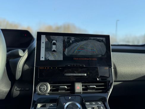 Used 2024 Subaru Solterra Touring w/ Touring Package image 3