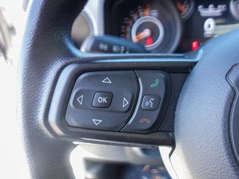 Used 2024 Jeep Gladiator Sport AWD/4WD image 16