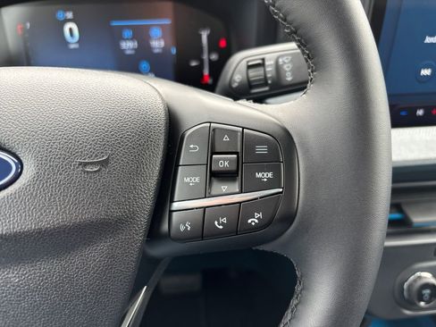 Used 2025 Ford Maverick XLT w/ XLT Luxury Package image 19