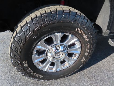 Used 2017 Ford F350 XLT w/ XLT Premium Package image 11