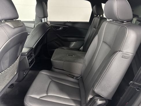 Used 2025 Audi Q7 3.0T Premium Plus w/ Premium Plus Package AWD/4WD image 22