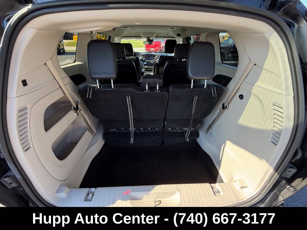 Used 2024 Chrysler Pacifica Touring-L FWD image 15