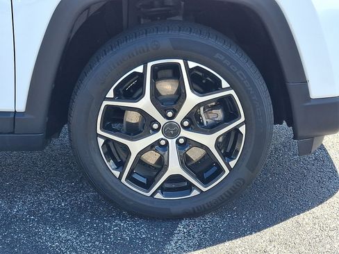 Used 2025 Jeep Compass Limited AWD/4WD image 8