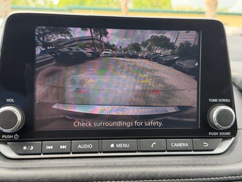 Certified 2026 Nissan Rogue SV FWD image 20