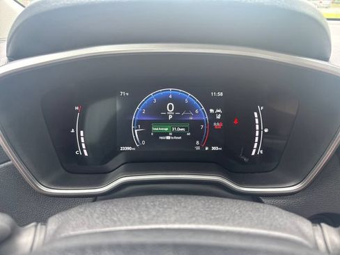 Used 2025 Toyota Corolla Cross XLE AWD/4WD image 19