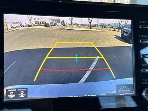 Certified 2021 Toyota Venza LE image 24