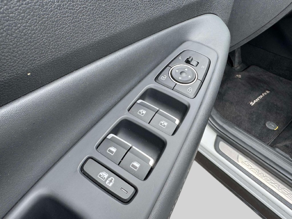 Used 2023 Hyundai Santa Fe SEL Premium AWD/4WD image 16