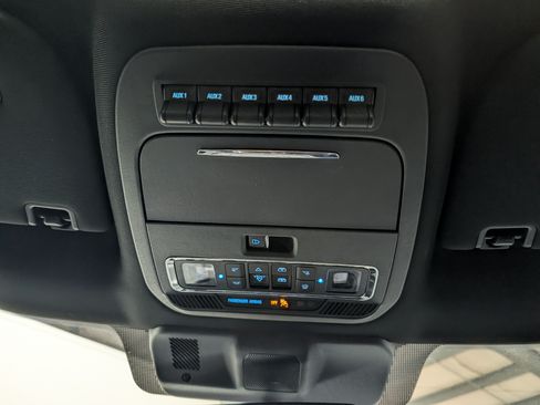 Used 2023 Ford F150 Raptor w/ Raptor 37 Performance Package AWD/4WD image 28
