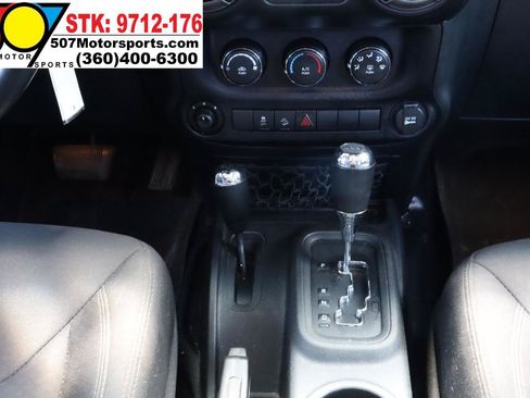 Used 2015 Jeep Wrangler Unlimited Sport w/ Quick Order Package 24S AWD/4WD image 18