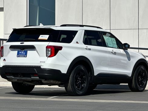 Certified 2022 Ford Explorer Timberline image 3