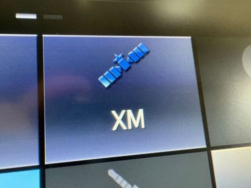 Used 2017 Toyota Highlander XLE image 14