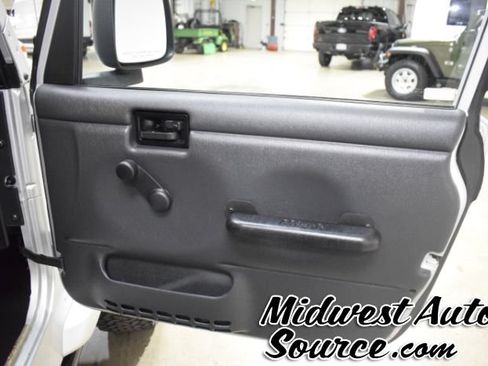 Used 2006 Jeep Wrangler Unlimited AWD/4WD image 24