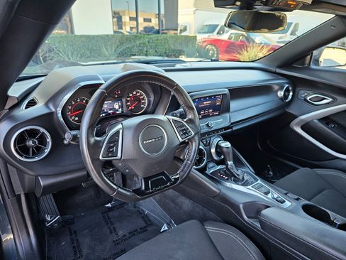 Used 2020 Chevrolet Camaro LT image 18
