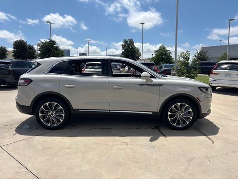 Used 2022 Lincoln Nautilus Reserve w/ Equipment Group 201A AWD/4WD image 3
