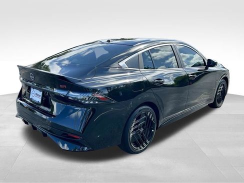 New 2026 Nissan Sentra SR w/ Floor Mat Package FWD image 5