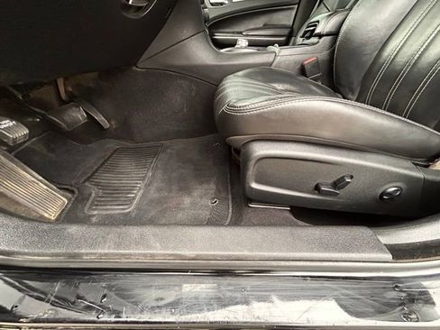 Used 2019 Chrysler 300 S image 29