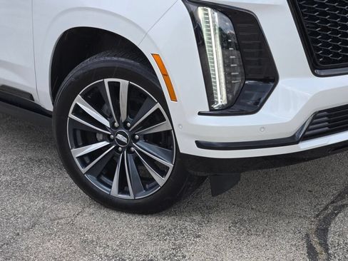 Used 2025 Cadillac Escalade Sport w/ Touring Package AWD/4WD image 3