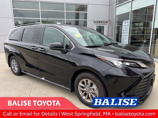 Used 2025 Toyota Sienna XLE w/ XLE Plus Package AWD/4WD image 1