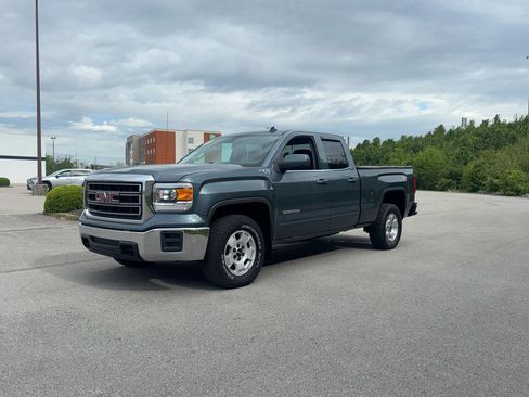 Used 2014 GMC Sierra 1500 SLE w/ Suspension Package, Off-Road image 9