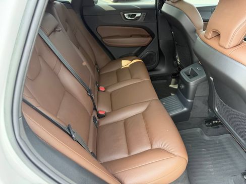 Used 2022 Volvo XC60 T8 Inscription Expression w/ Climate Package AWD/4WD image 18