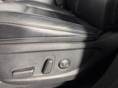 Used 2025 Kia Telluride S FWD image 24