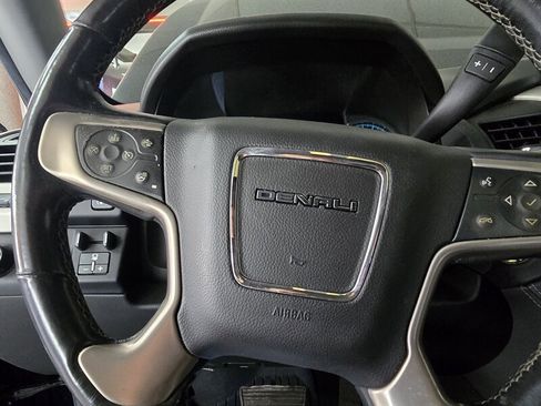 Used 2019 GMC Yukon Denali w/ Denali Ultimate Package AWD/4WD image 30