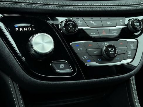 New 2026 Chrysler Pacifica Limited w/ S Appearance Package FWD image 26
