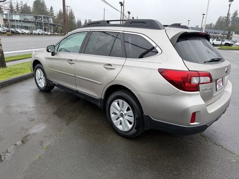 Used 2017 Subaru Outback 2.5i Premium image 1