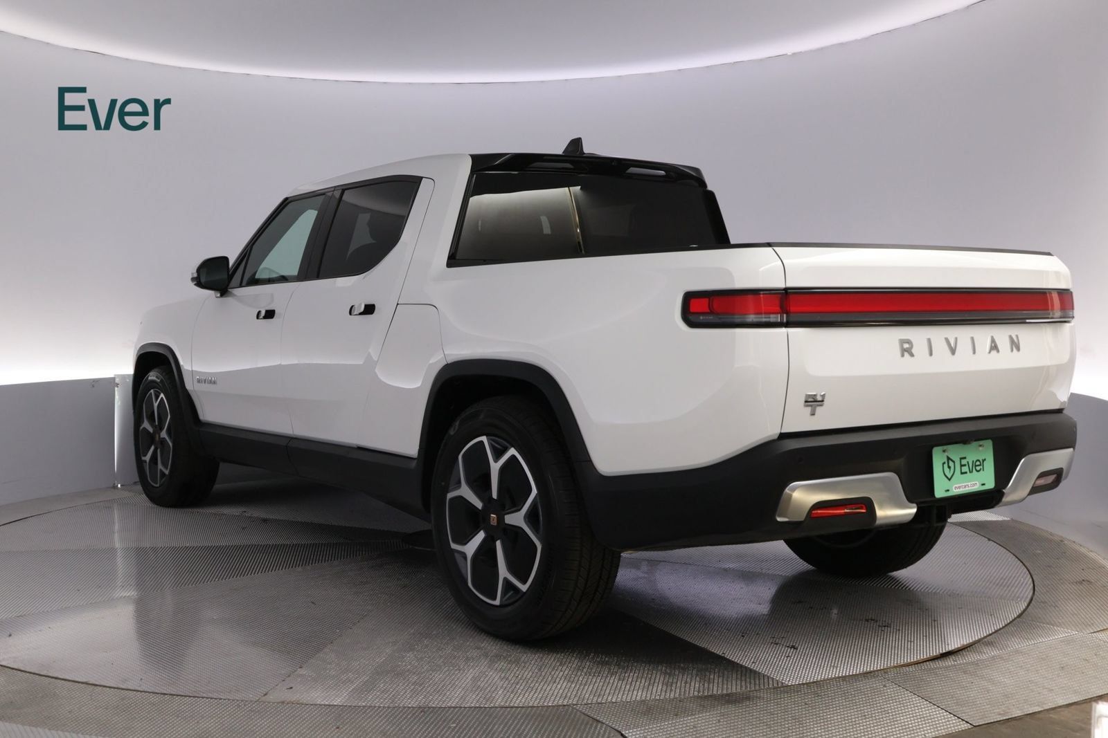 Used 2023 Rivian R1T Adventure Dual AWD/4WD image 17