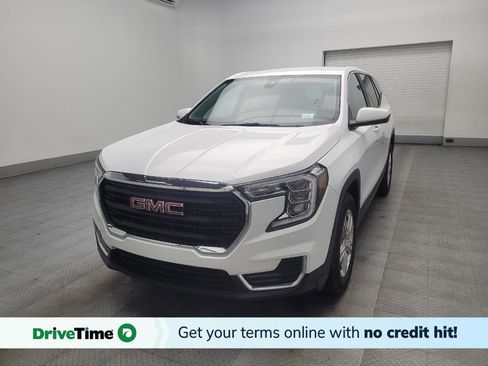 Used 2024 GMC Terrain SLE image 1