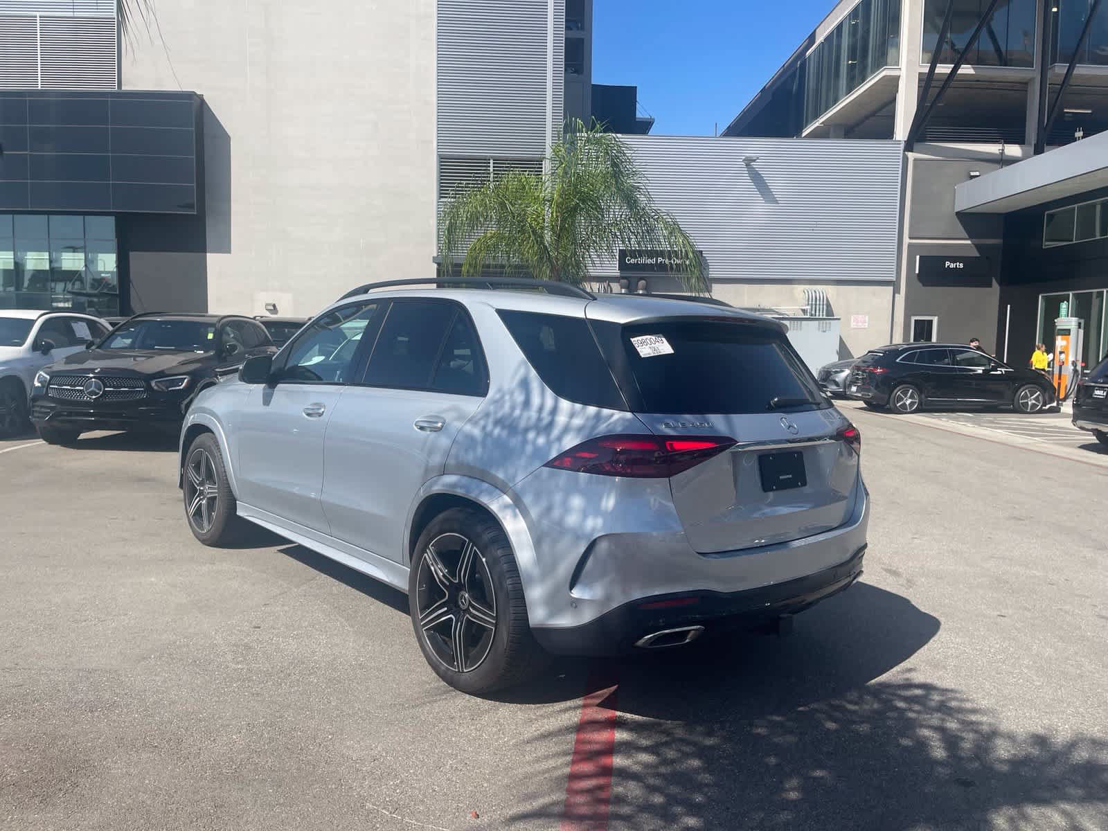 Used 2026 Mercedes-Benz GLE 450 4MATIC w/ Night Package image 4