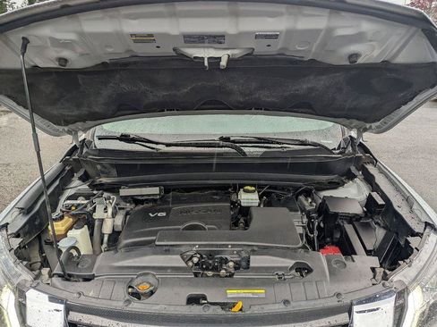 Used 2020 Nissan Pathfinder S AWD/4WD image 37