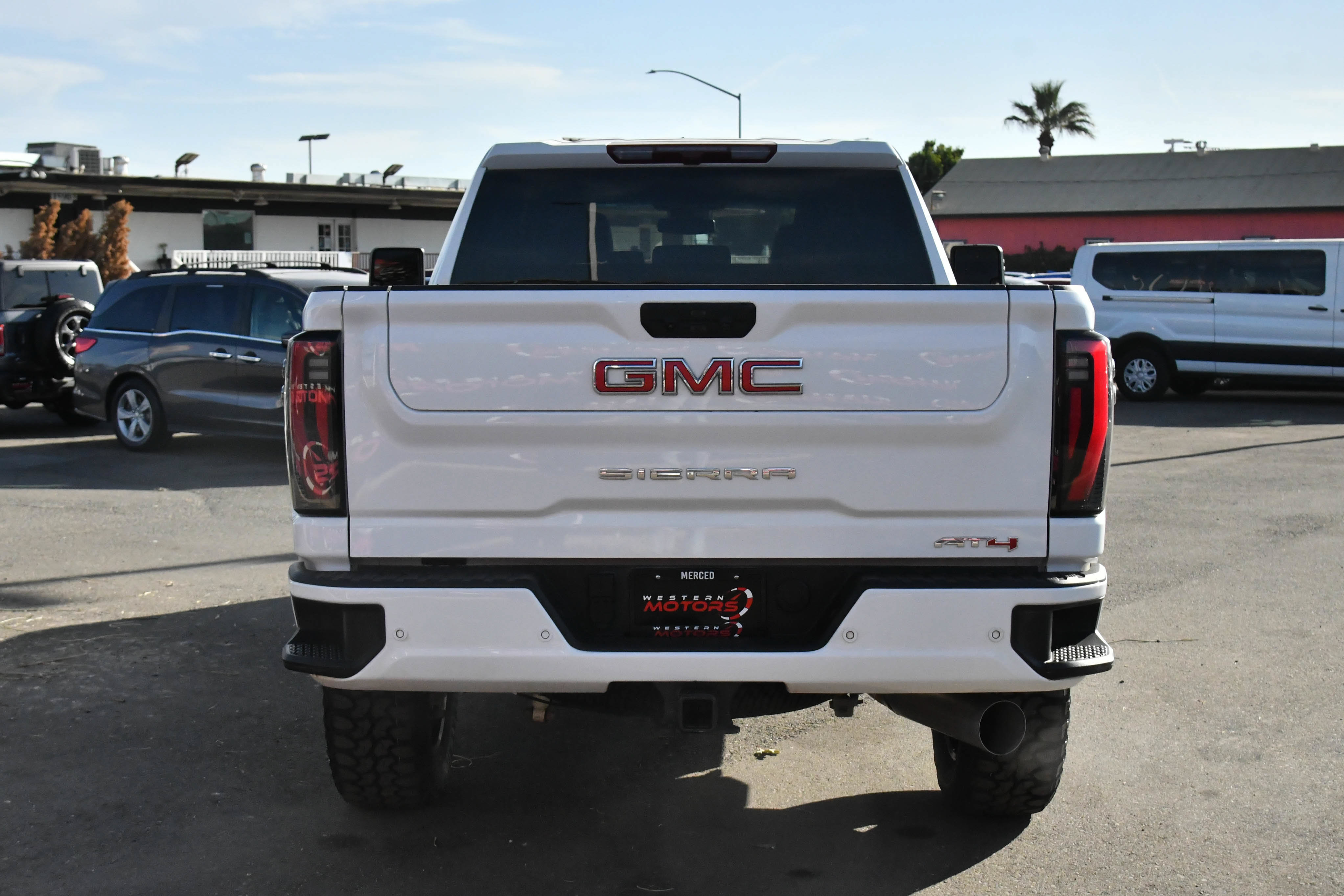 Used 2026 GMC Sierra 2500 AT4 AWD/4WD image 7