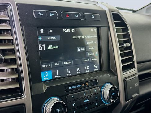 Used 2018 Ford F150 Platinum w/ Equipment Group 701A Luxury image 30