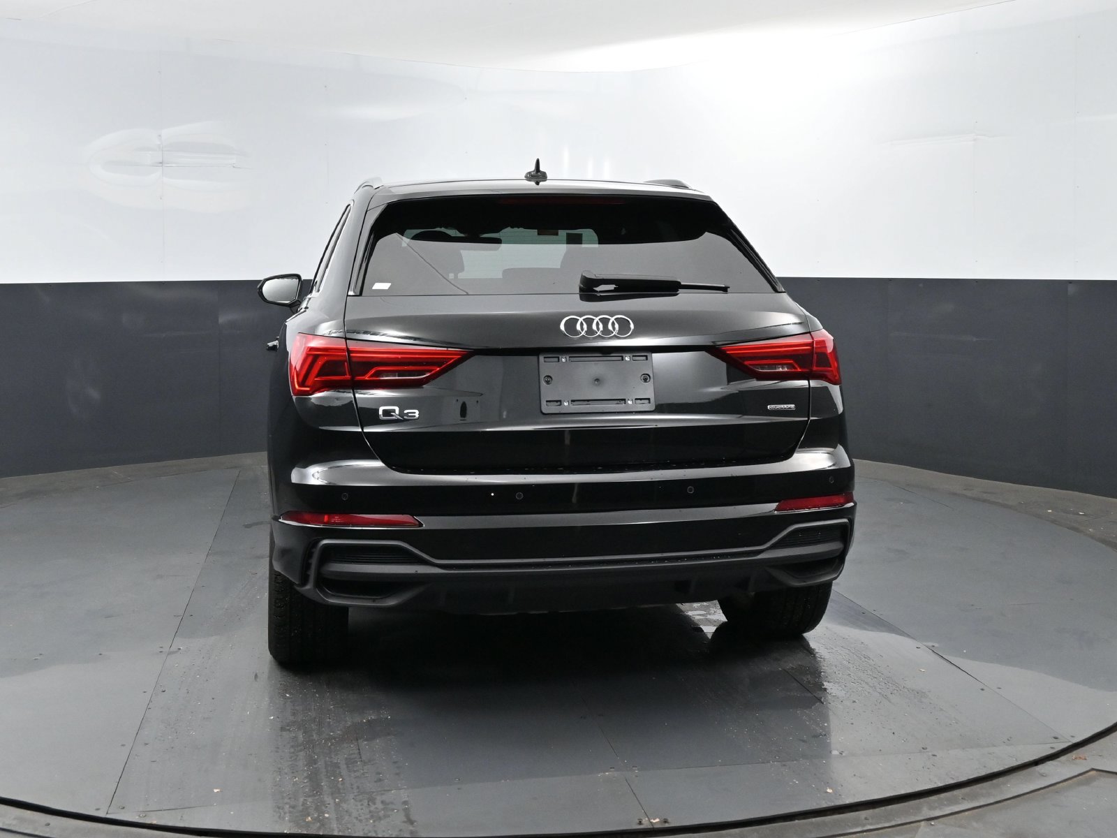 Used 2024 Audi Q3 2.0T Premium Plus AWD/4WD image 22