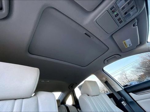 Used 2019 Honda Accord Touring image 24