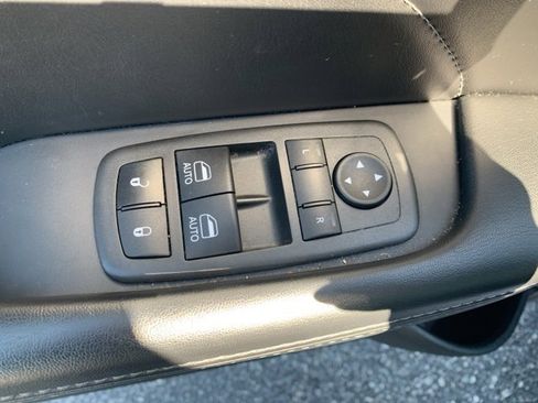 Used 2022 Dodge Challenger R/T w/ Plus Package image 13