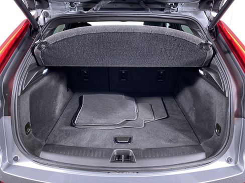 Certified 2023 Cadillac XT4 Luxury w/ Cold Weather Package image 14