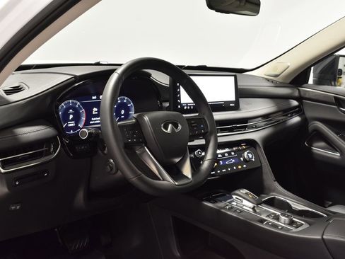 Certified 2026 INFINITI QX60 Luxe w/ Family Package AWD/4WD image 3