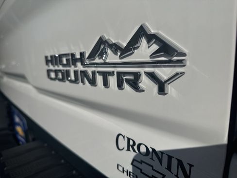New 2025 Chevrolet Silverado 2500 High Country w/ Z71 Off-Road Package image 7