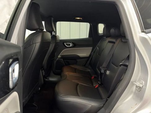 Used 2025 Jeep Compass Limited AWD/4WD image 15